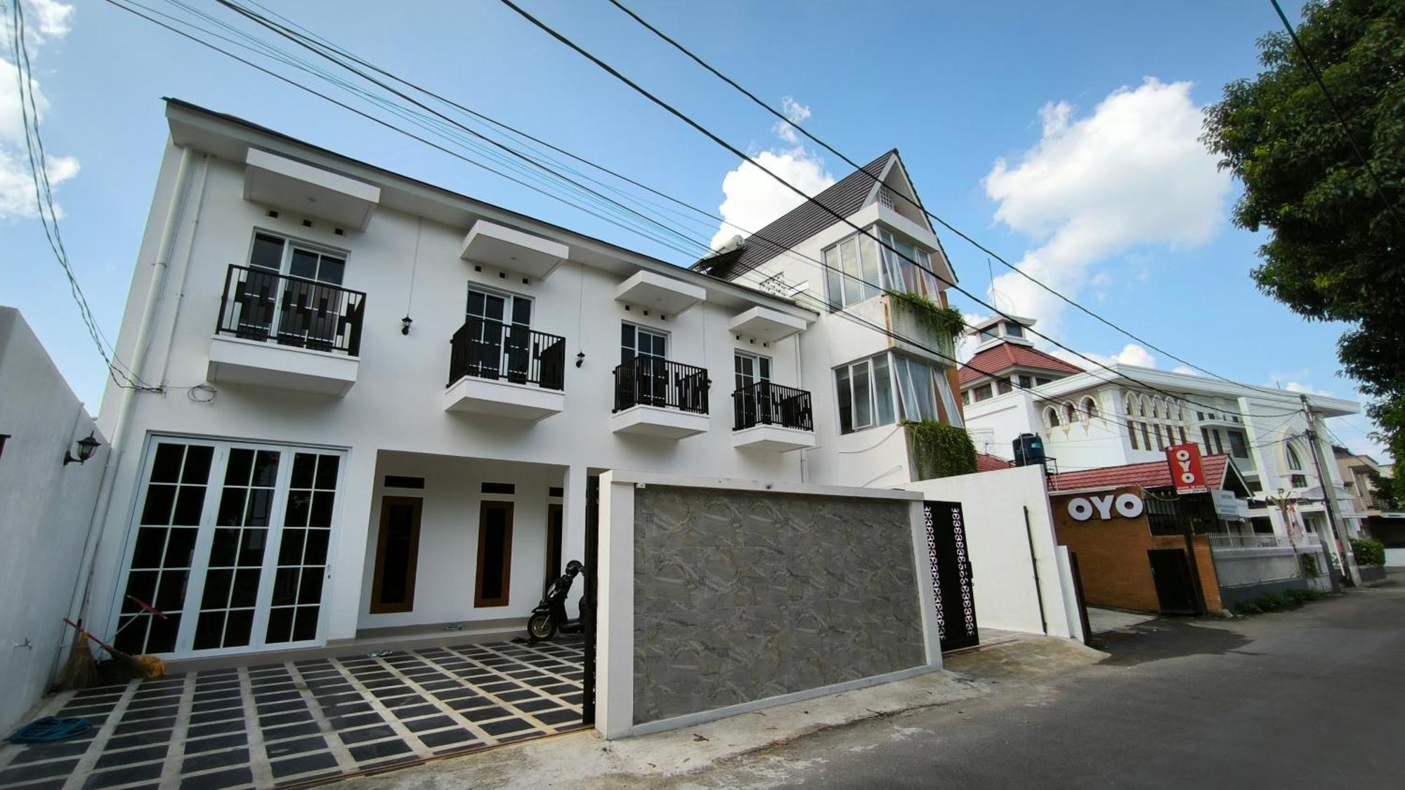 House Of Bedjo Powered By Cocotel Yogyakarta Luaran gambar